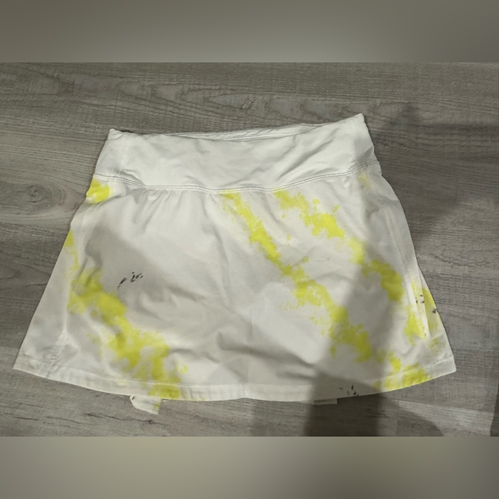 Size 4 lululemon pace rival skirt